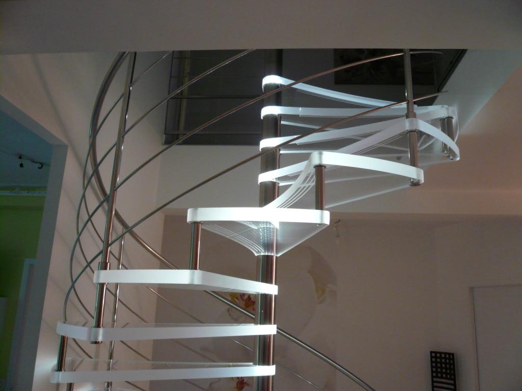 Escalier en verre acrylique