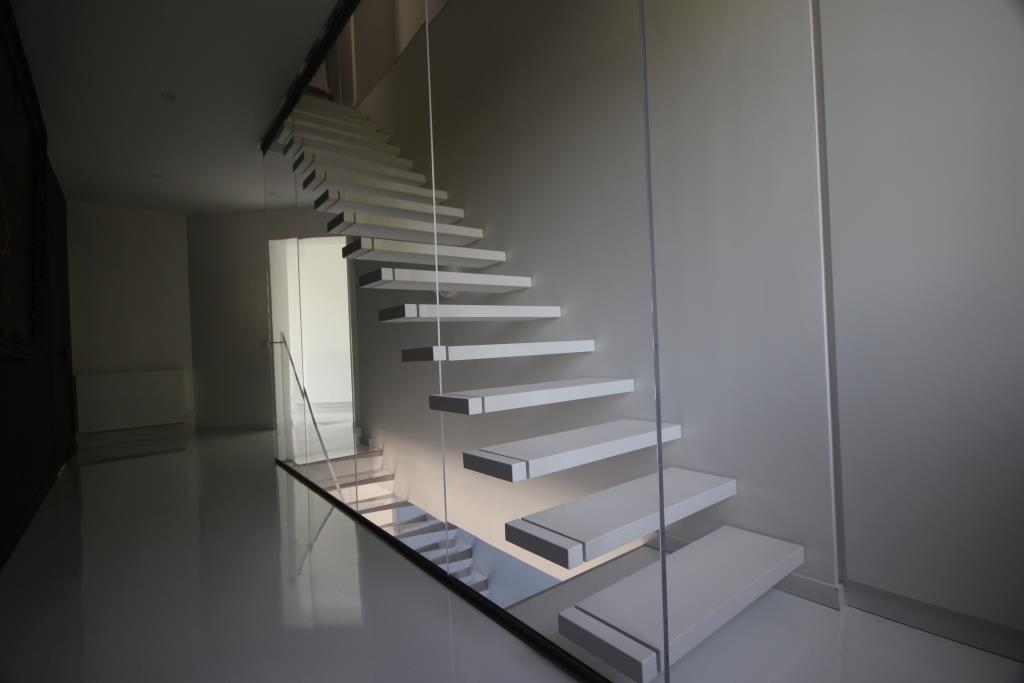 Installateur d'escalier sur-mesure 17
